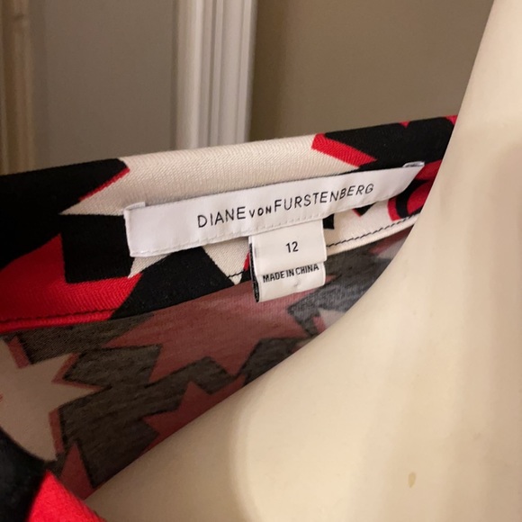 Size 12 DVF wrap dress - Picture 4 of 5